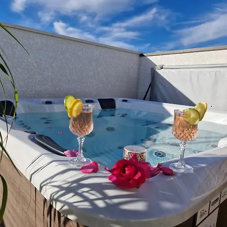Holiday home Maison Recente 4* Proche Avec Privatif